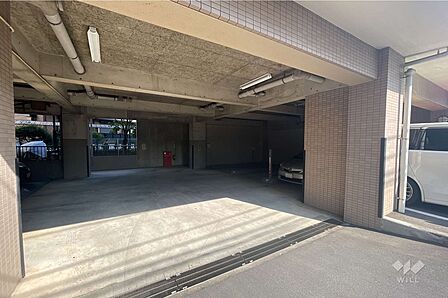 敷地内駐車場（屋内機械式）
