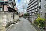 その他：敷地の西側前面道路（南側から）