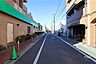 その他：敷地北東側の前面道路