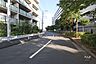その他：敷地北東側の前面道路