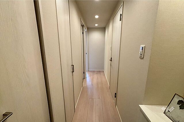 玄関 ボン・ファミリエ 3階/-