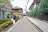 外観：物件の西側前面道路（南側から）［2026年5月26日撮影］