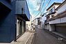 外観：前面の建物とは距離があるので、日当たりに大きな影響はなさそうです。日当りも風通しもよいので快適に生活していただけます。
