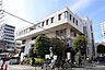 周辺：烏山出張所の外観
