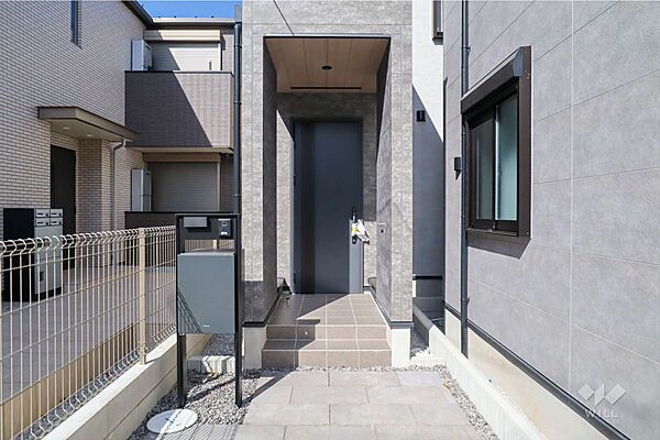 玄関を拡大表示