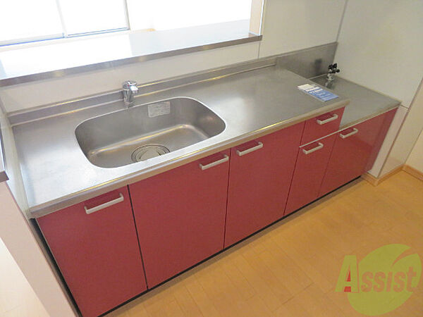 画像5:キッチンはオシャレなデザインでした。洗い場も大きい。