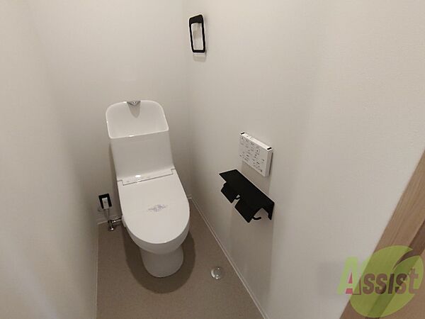 画像11:トイレは綺麗でウォッシュレットも付いて快適にお使い頂けます。