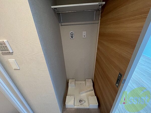画像9:洗洗濯機を置くのはこのあたり。室内にあるので安心ですね。