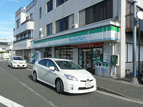 周辺：ファミリーマート 金沢柳町店（175m）