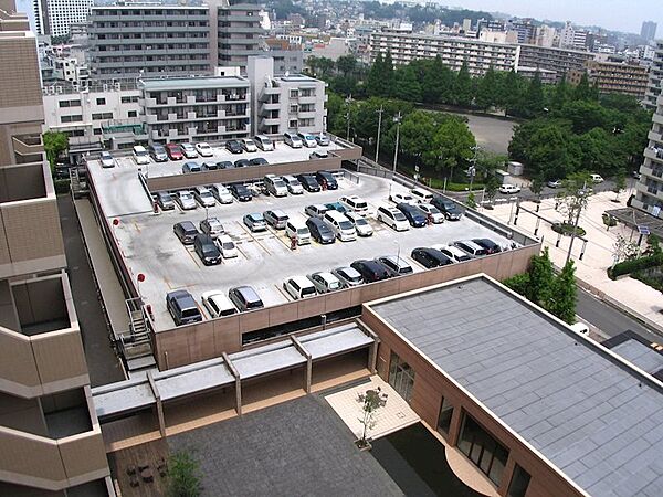 駐車場を拡大表示
