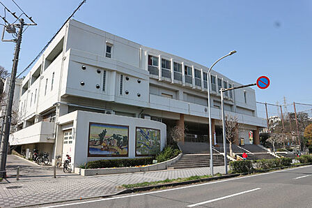 横浜市立保土ケ谷小学校（600m）