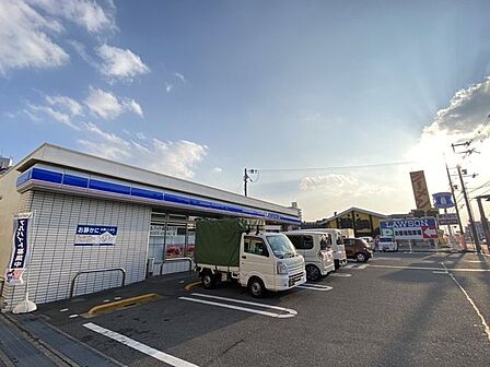 ローソン　寝屋川池田三丁目店 450m