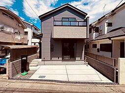 全居室南向きに配置された、陽当りの良さが魅力の一邸
