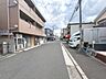外観：前面道路含む現地写真