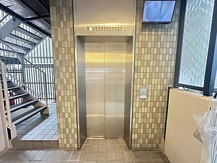 エレベータ