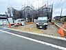 外観：前面道路含む現地写真