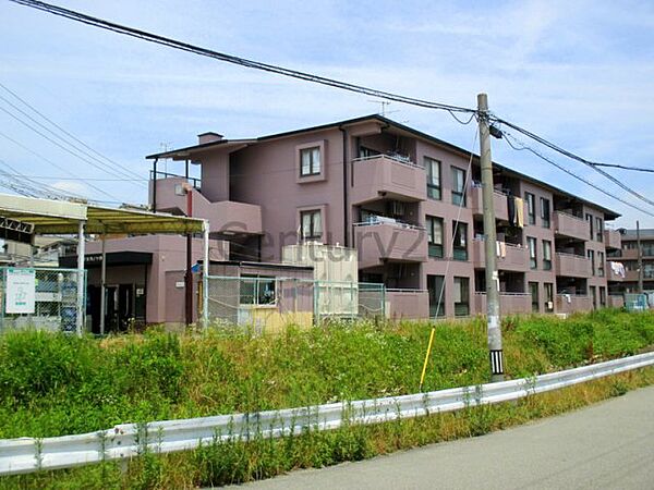 ロイヤルハイツ神田 ｜大阪府池田市神田2丁目(賃貸マンション3LDK・2階・58.00㎡)の写真 その1