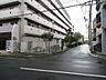 外観：前面道路