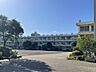 周辺：小学校