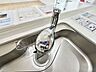 キッチン：水道一体型のビルトイン浄水器なので、シンク周りもすっきり！ボタン一つで「水道水」と「浄水」を切り替えられて、とっても便利ですよ♪
