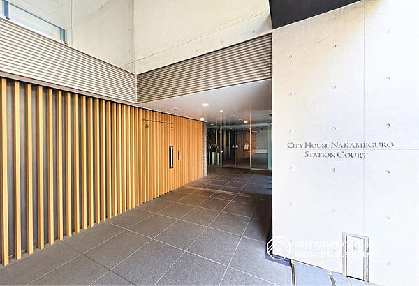 エントランスを拡大表示