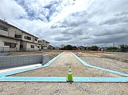 草加市新里町　北西の角地　土地面積40坪超　建築条件なし売地
