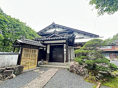 外観:広々住宅♪ 外観:広々住宅♪