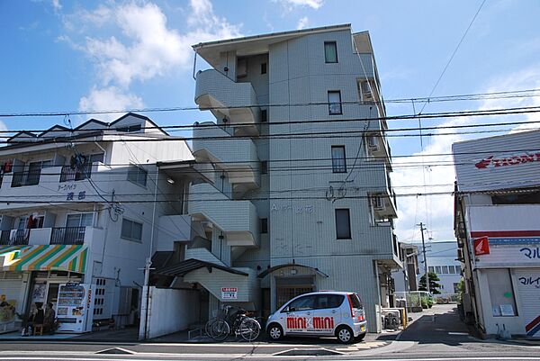 Aハウス此花 ｜愛媛県松山市此花町(賃貸マンション1K・5階・22.24㎡)の写真 その1