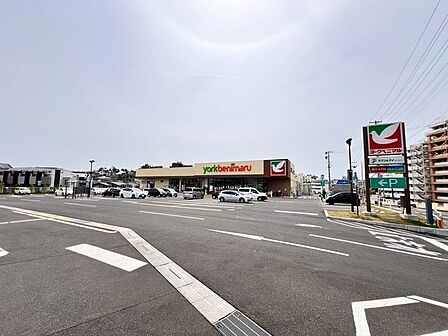 ヨークベニマル仙台東照宮店 徒歩6分。 480m
