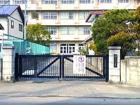 仙台市立蒲町中学校 徒歩15分。 1100m