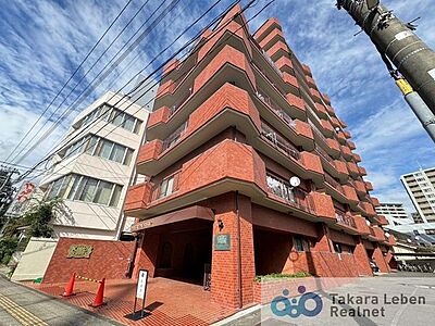 外観:地下鉄東西線【大町西公園駅】徒歩9分のリフォームマンション。大京旧分譲のライオンズシリーズです。 外観:地下鉄東西線【大町西公園駅】徒歩9分のリフォームマンション。大京旧分譲のライオンズシリーズです。