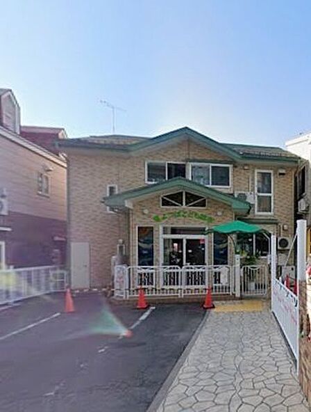 幼保連携型認定こども園よつばこども園 徒歩4分。 300m