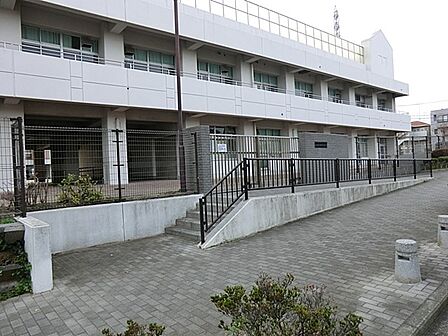 中学校 544m 横浜市立岩井原中学校