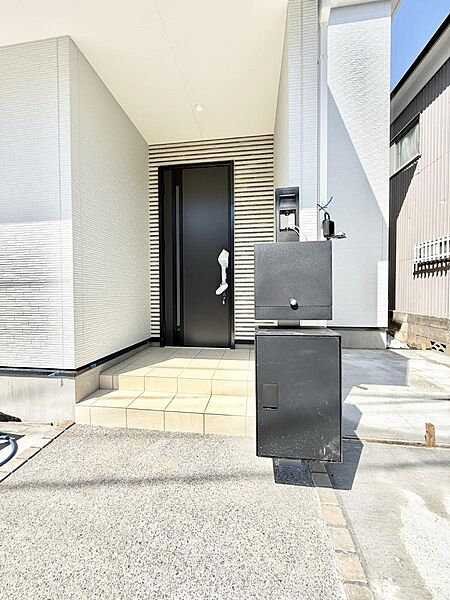 玄関を拡大表示