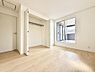 室内：1号棟  ■落ち着いた色合いのお部屋で穏やかな時間を楽しめます