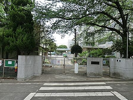 小学校 100m 川崎市立三田小学校