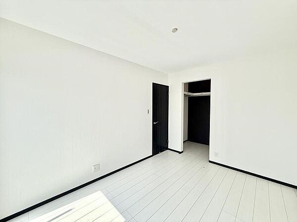 寝室を拡大表示