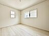 室内：■落ち着いた色合いのお部屋で穏やかな時間を楽しめます