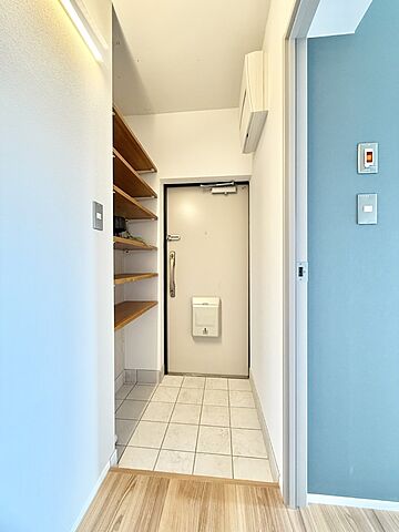 玄関 鵜野森団地 5階/-