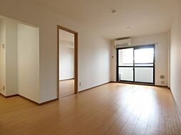 レインボウ・I 1階2LDKのリビング/ダイニング