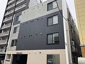 ミラネーゼ大通東　南館 102 ｜ 北海道札幌市中央区大通東8丁目1-97（賃貸マンション1K・1階・24.84㎡） その1