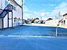 外観：前面道路含む現地写真