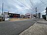 外観：前面道路含む現地写真