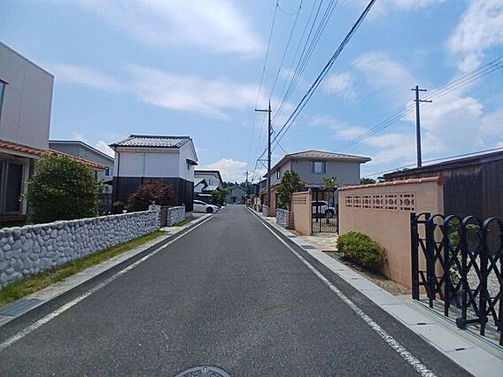 見通しの良い前...