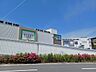 周辺：ピエリ守山水辺にある現代的で広いモール。フードコート、海外ファッション ブランド店があり、景色が楽しめる。 1170m