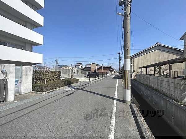 画像11:前面道路