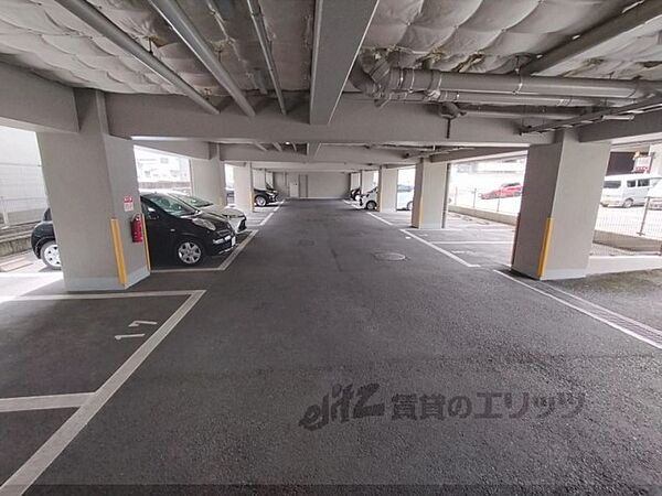 画像19:駐車場