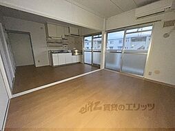 近鉄御所線 近鉄御所駅 バス7分 寺田橋下車 徒歩13分の賃貸マンション 4階3DKのリビング/ダイニング