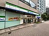 周辺：ファミリーマート新宿十二社店 徒歩2分 90m