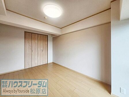 約6.8帖洋室
